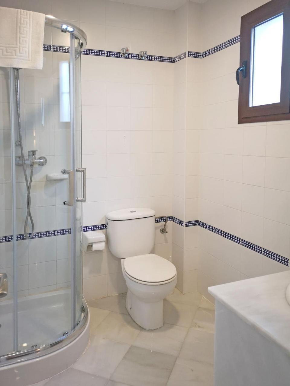 Hostal Bodega Conil De La Frontera Extérieur photo